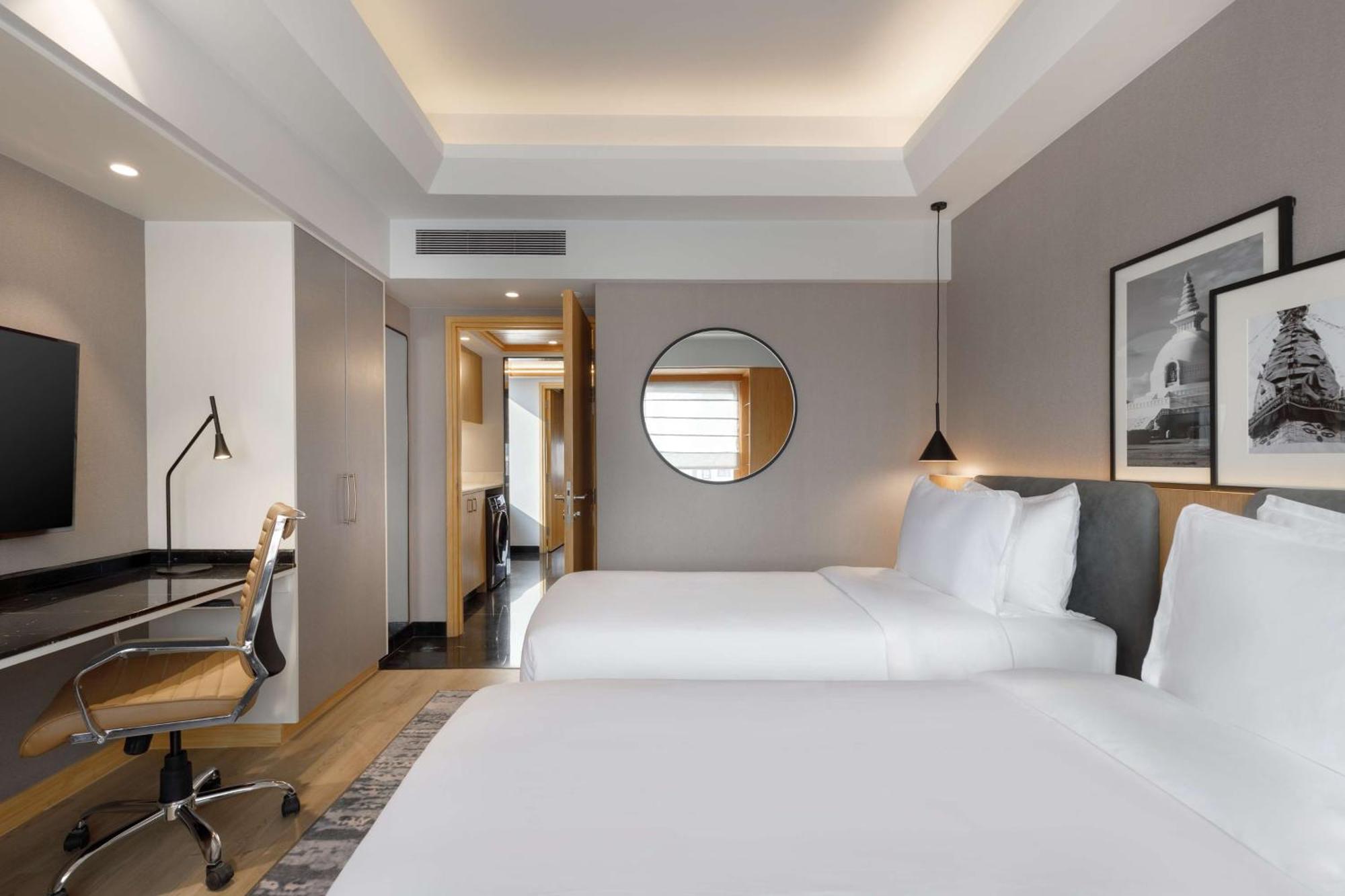 Radisson Hotel Катманду Экстерьер фото